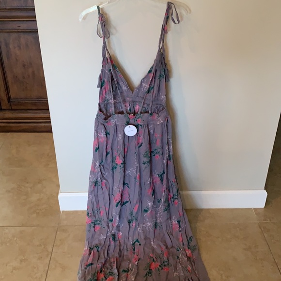 Floral Maxi Dress NWT - Picture 11 of 14